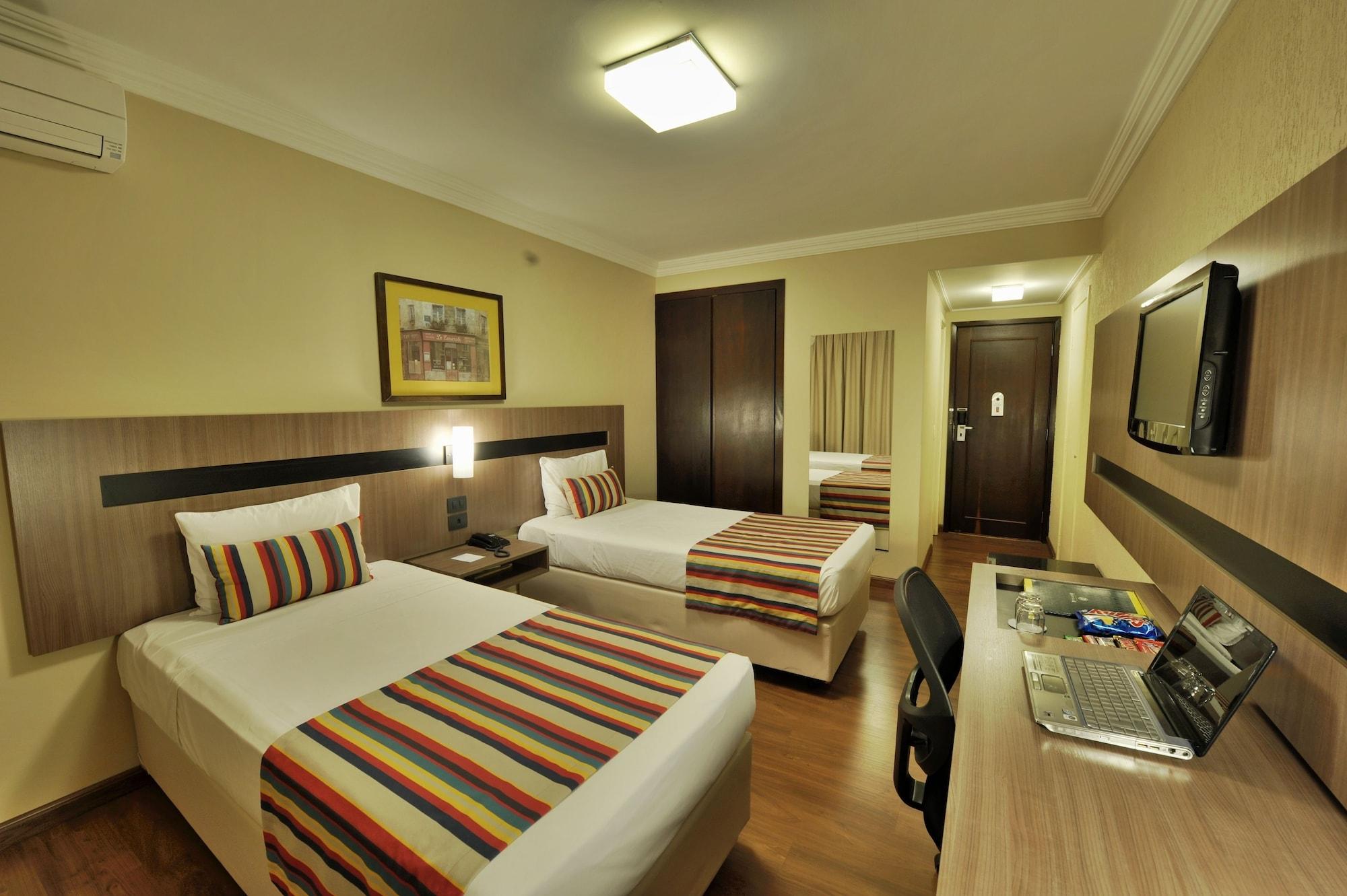 Hotel Deville Express Cascavel كاسكافيل المظهر الخارجي الصورة