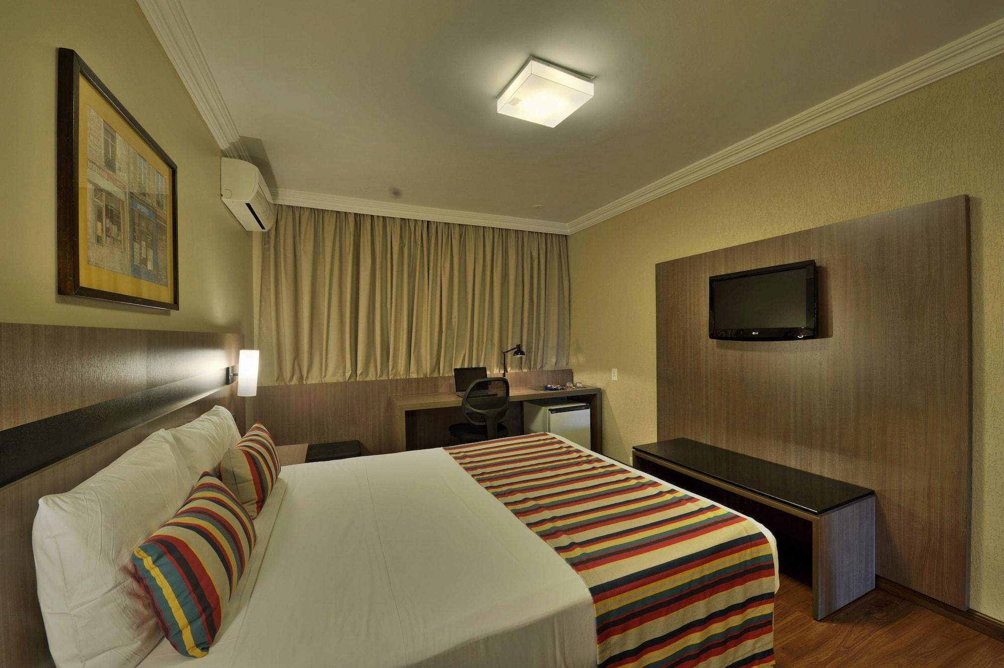 Hotel Deville Express Cascavel كاسكافيل المظهر الخارجي الصورة