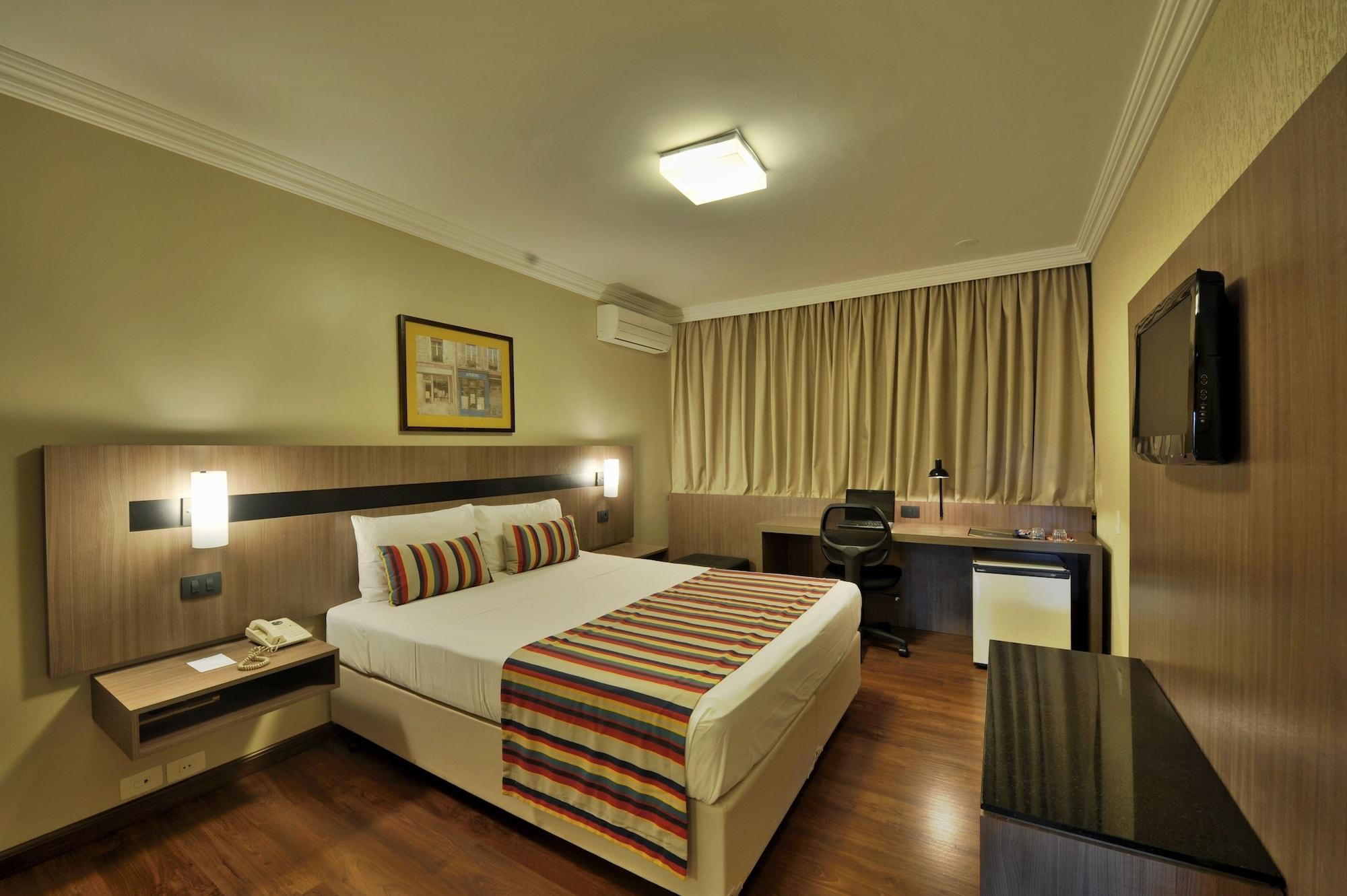 Hotel Deville Express Cascavel كاسكافيل المظهر الخارجي الصورة