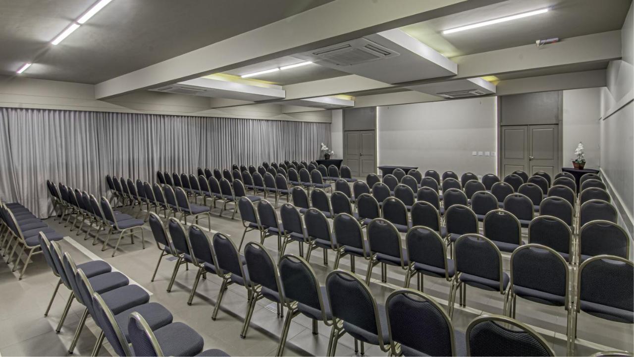 Hotel Deville Express Cascavel كاسكافيل المظهر الخارجي الصورة