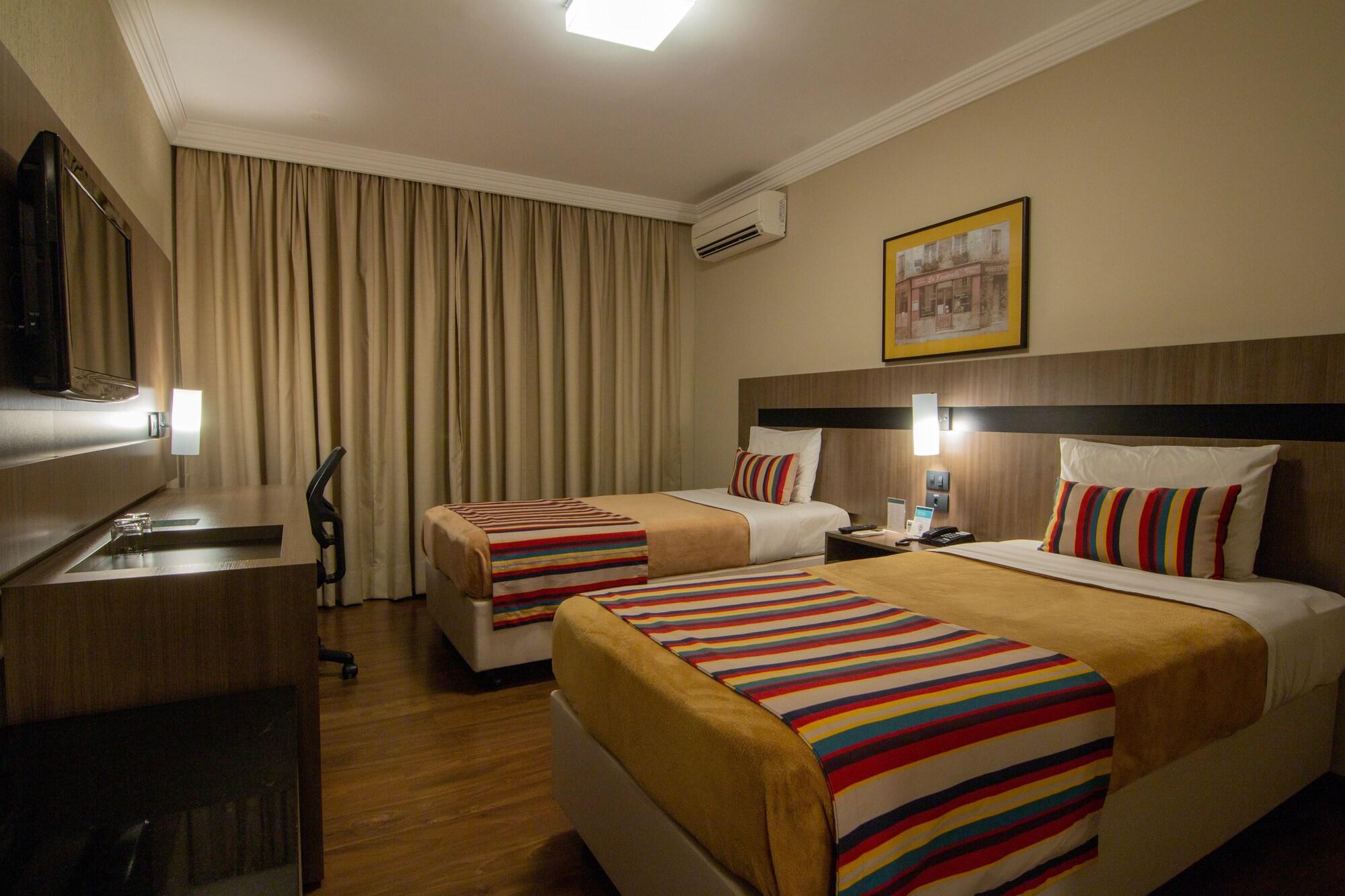 Hotel Deville Express Cascavel كاسكافيل المظهر الخارجي الصورة
