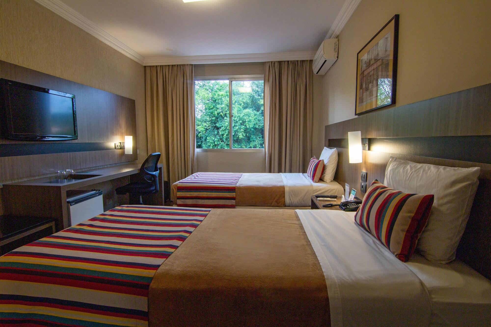 Hotel Deville Express Cascavel كاسكافيل المظهر الخارجي الصورة