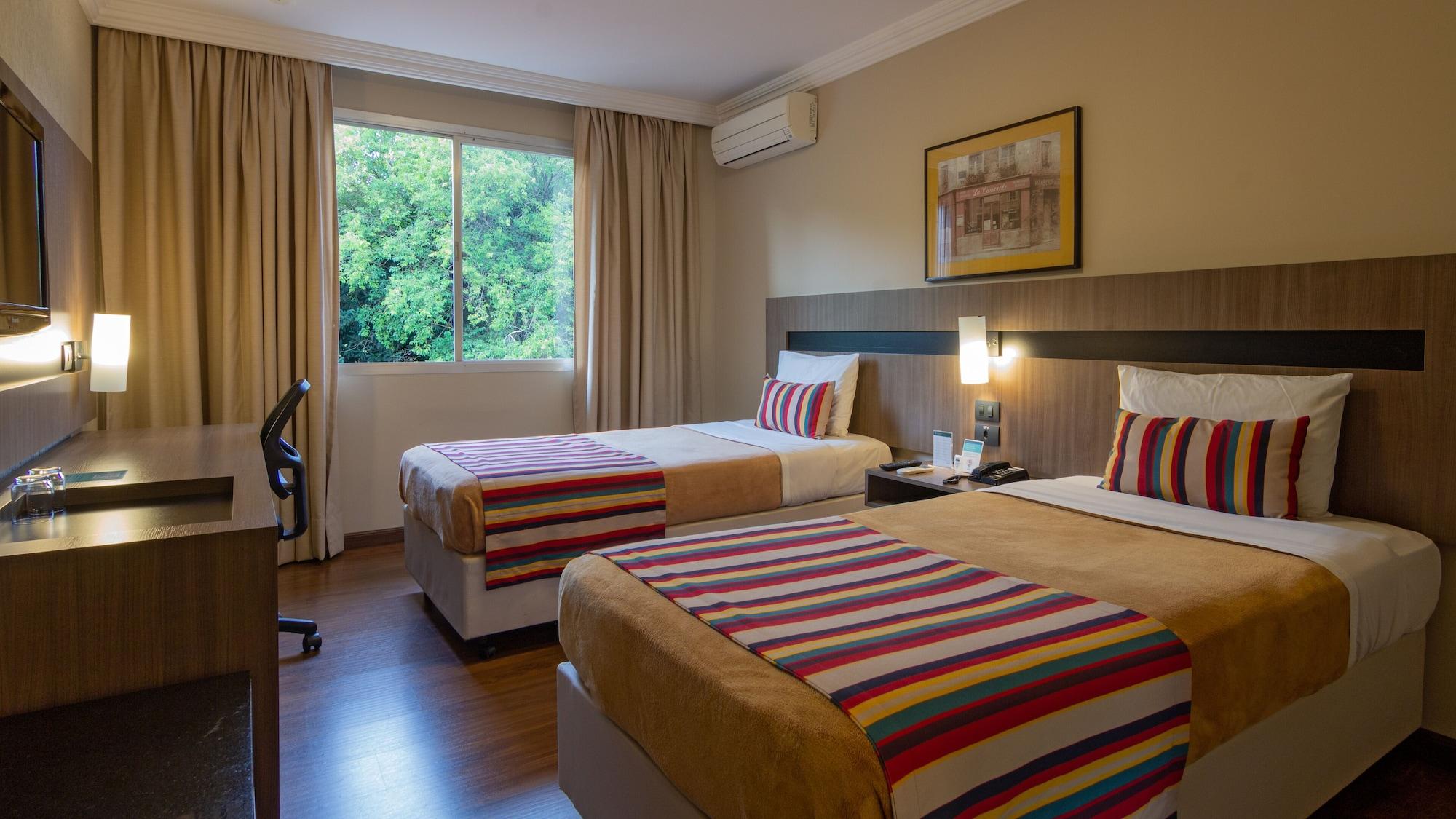 Hotel Deville Express Cascavel كاسكافيل المظهر الخارجي الصورة