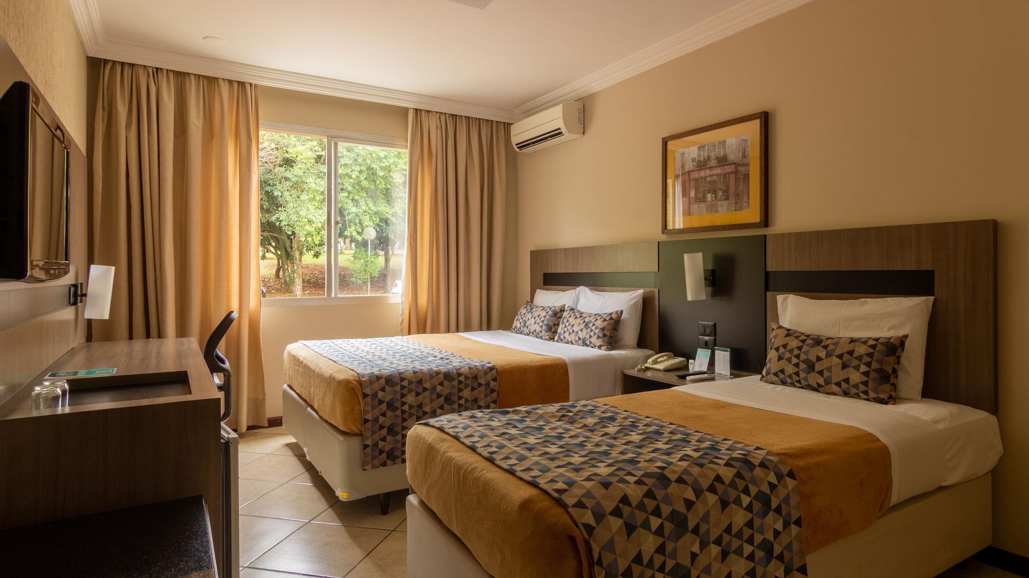 Hotel Deville Express Cascavel كاسكافيل المظهر الخارجي الصورة