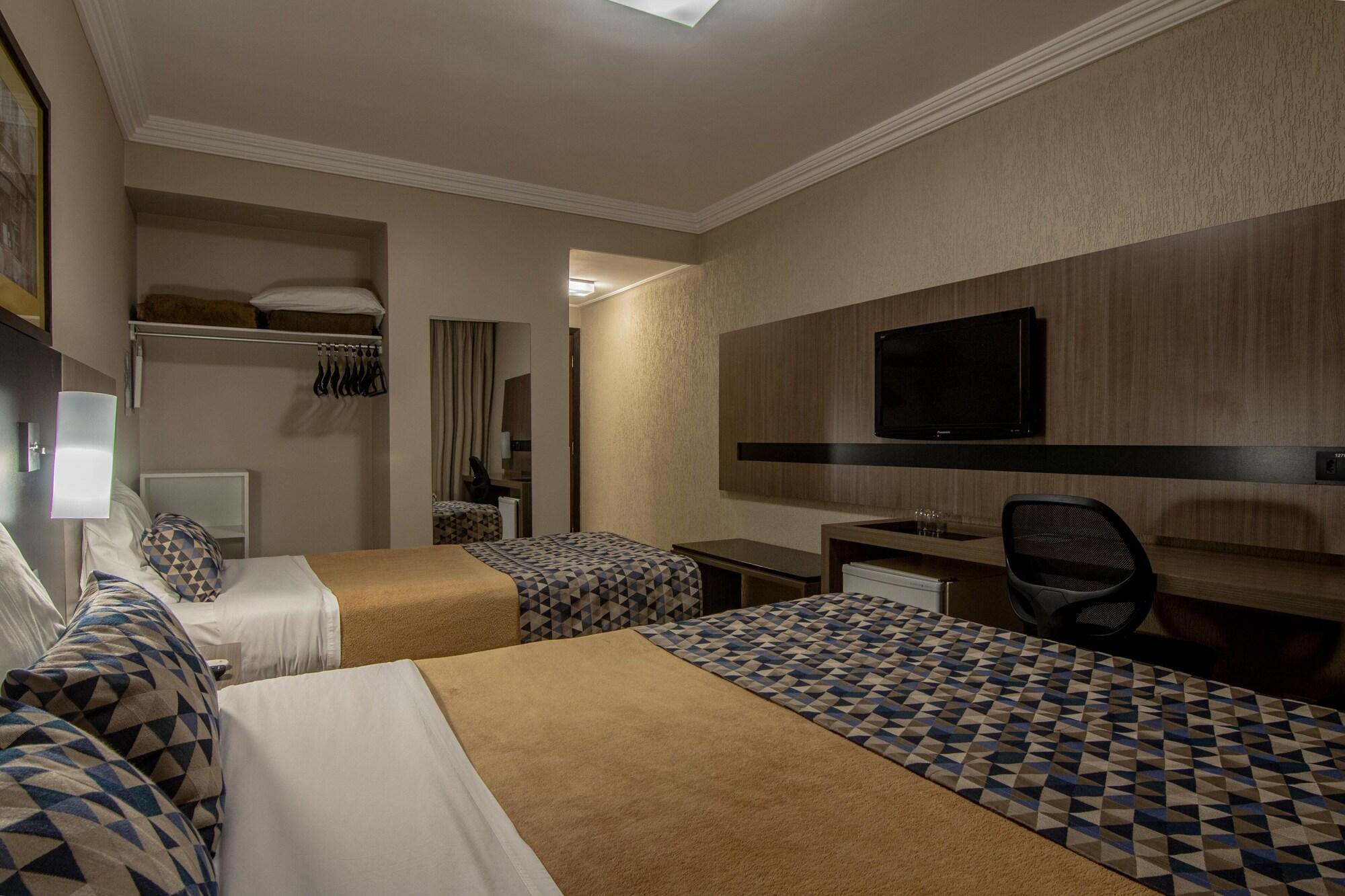 Hotel Deville Express Cascavel كاسكافيل المظهر الخارجي الصورة