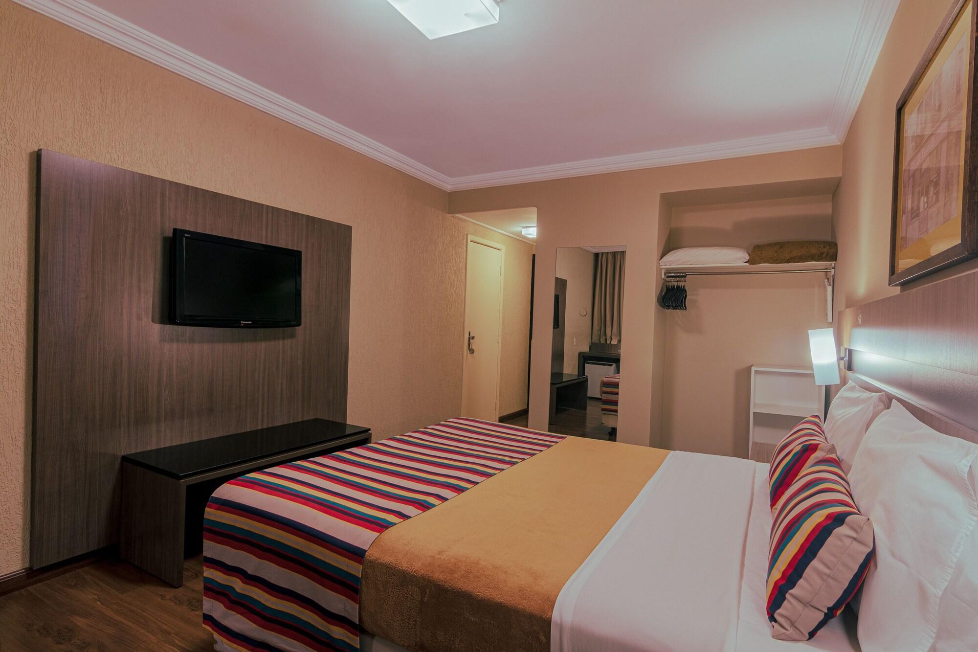 Hotel Deville Express Cascavel كاسكافيل المظهر الخارجي الصورة