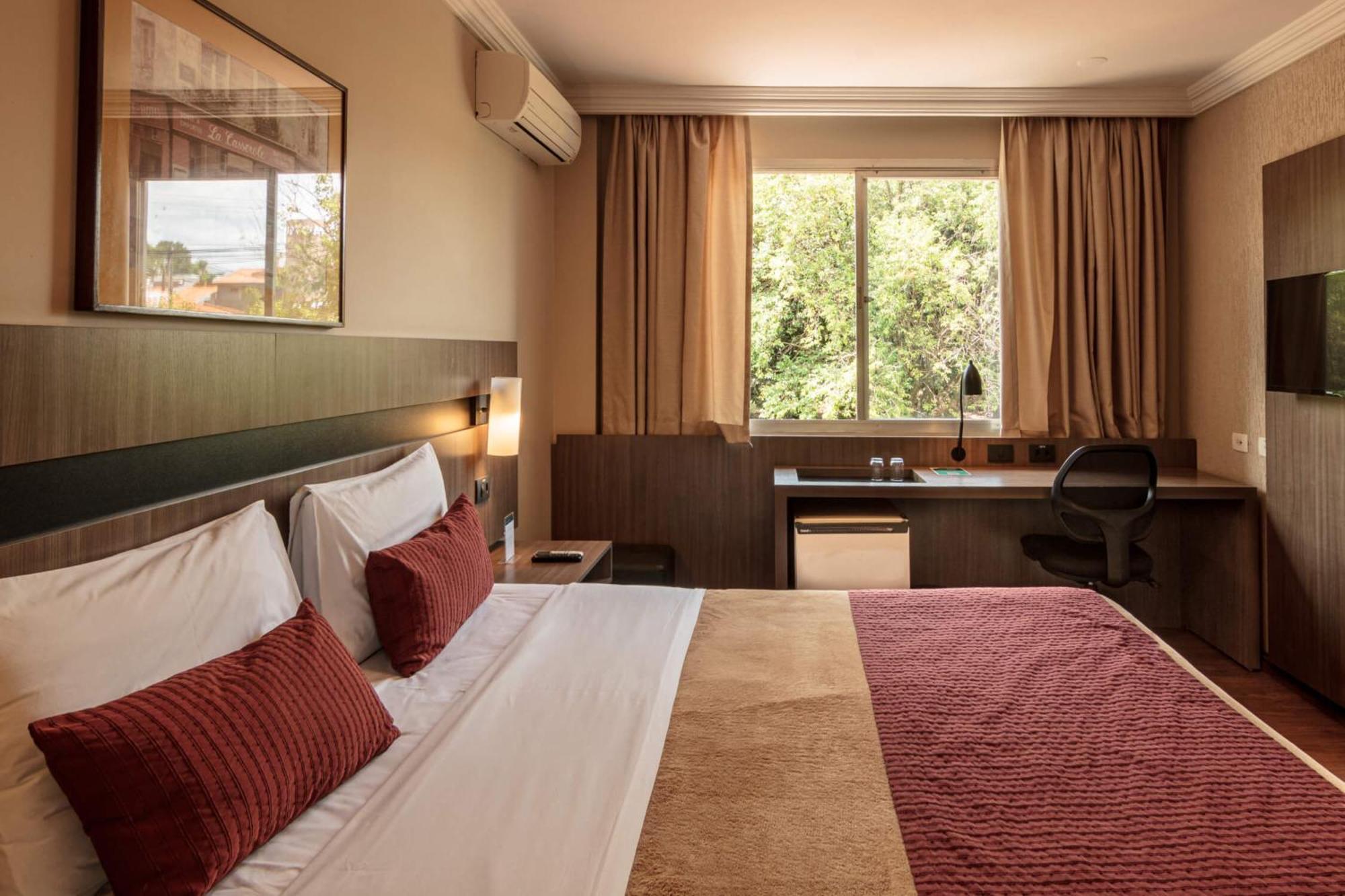 Hotel Deville Express Cascavel كاسكافيل المظهر الخارجي الصورة