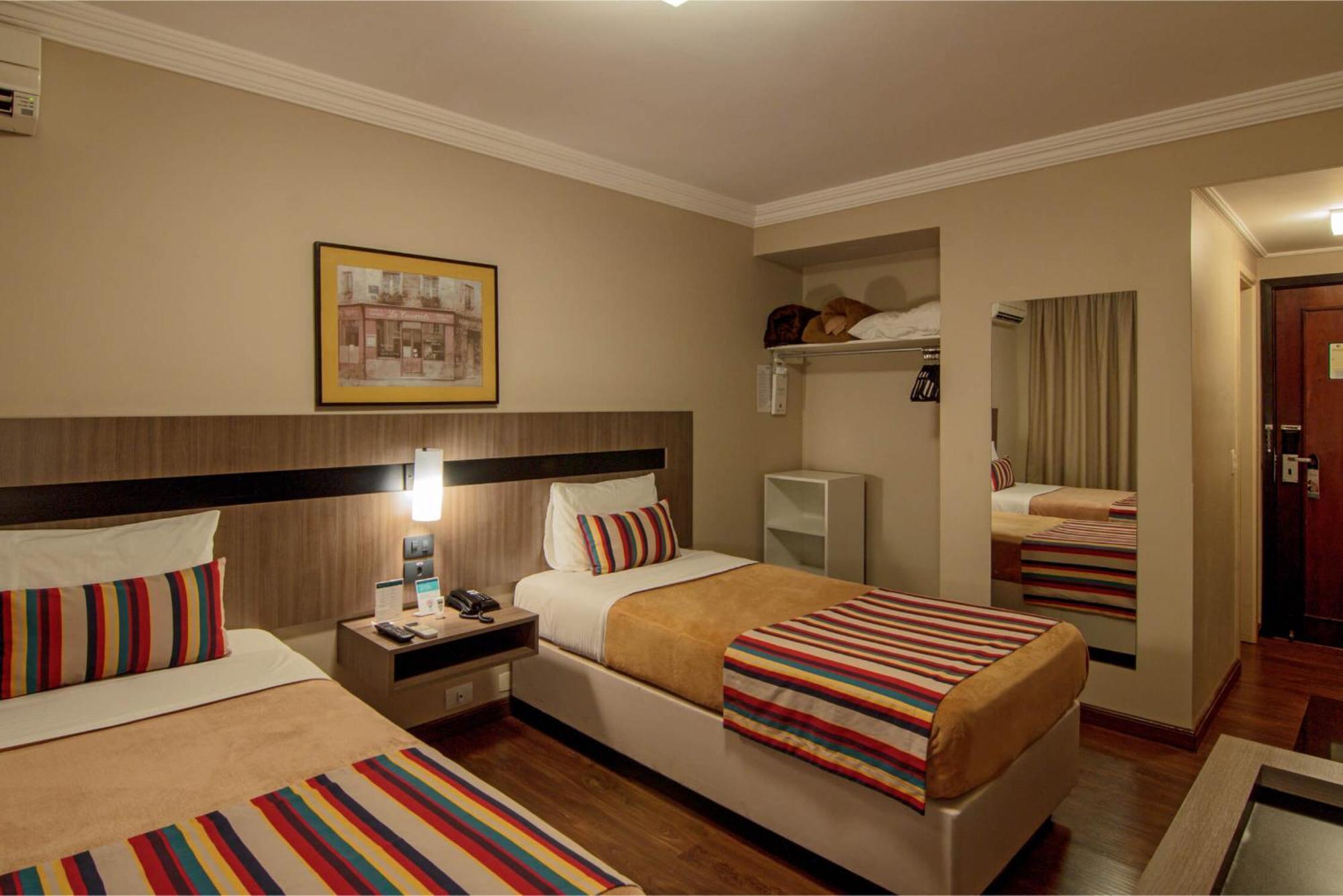 Hotel Deville Express Cascavel كاسكافيل المظهر الخارجي الصورة