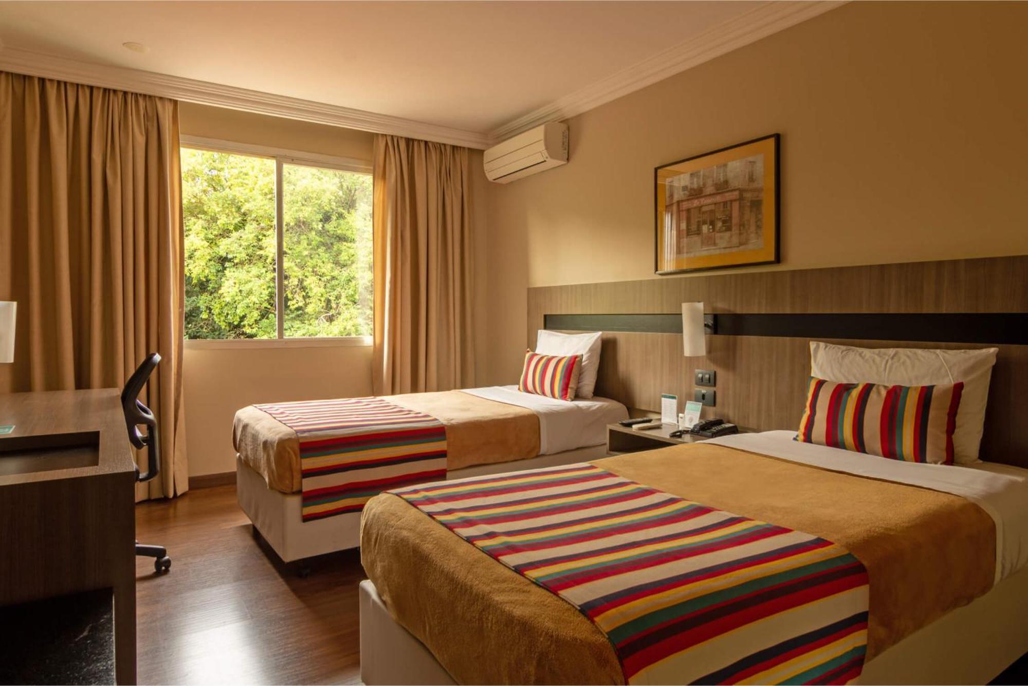 Hotel Deville Express Cascavel كاسكافيل المظهر الخارجي الصورة